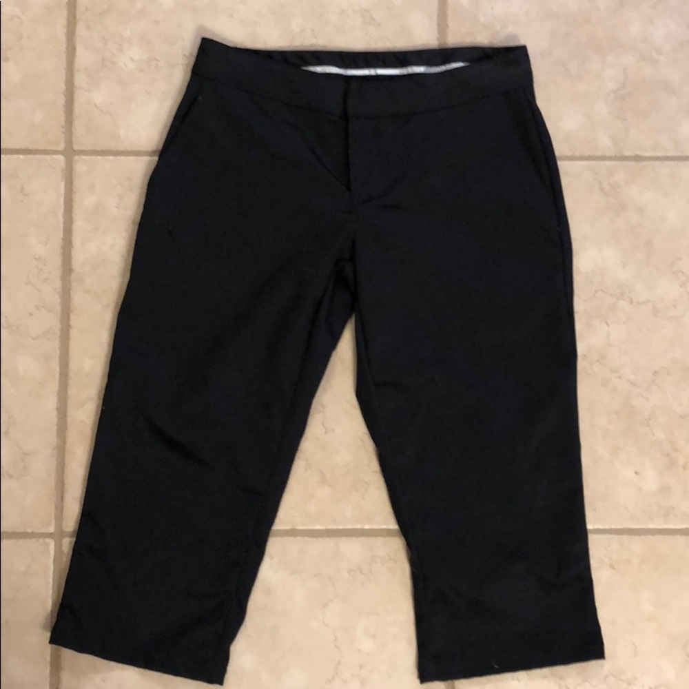 Super comfortable under armor dress pant capris
